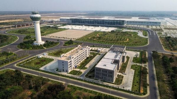 Aeroporto Internacional de Luanda, construido por um empreiteiro chinês, já está aberto