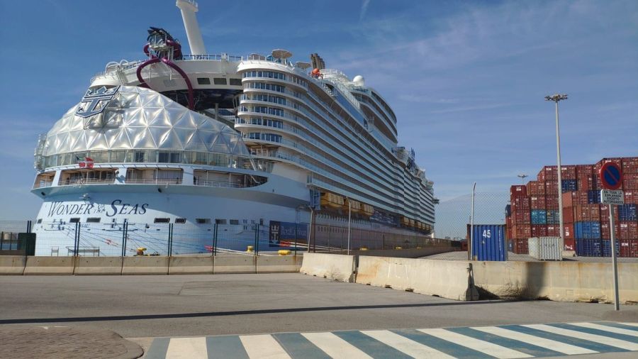 Royal Caribbean: Maior cruzeiro do Mundo atracou em Valência
