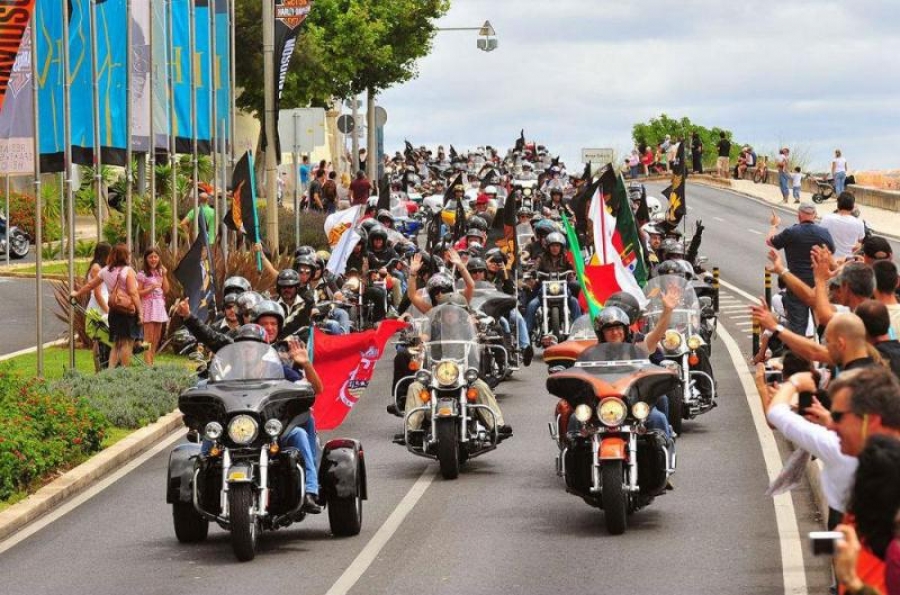 As Harley-Davidson estão já a caminho de Cascais