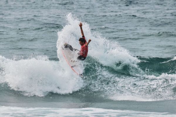 Liga Meo Surf 2022: Vasco Ribeiro na etapa final