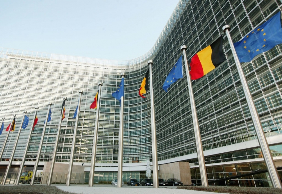 Comissão Europeia aconselha moderação ao sul da Europa na reabertura da época balnear