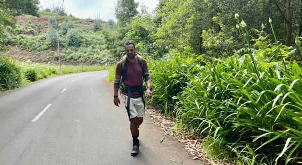 André Rocha, em caminhada, irá mapear a costa madeirense