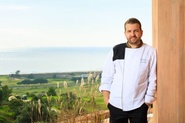 Chef Louis Anjos lidera Restaurante do Clubhouse do Palmares