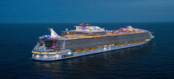 A Ambitravel – gay friendly cruzeiros sugere umas férias a bordo no Symphony of the Seas