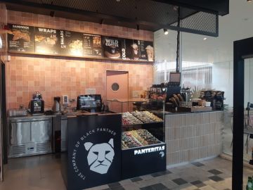 Panther Organic Coffee abre nova loja e oferece croissants no Cais do Sodré