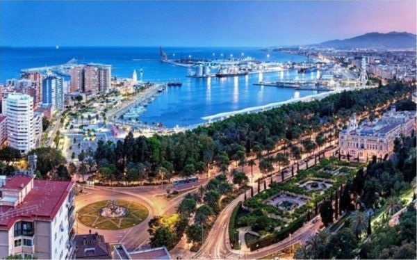 Ego Travel: Málaga: Explorando um Tesouro na Costa Andaluza por 472 euros